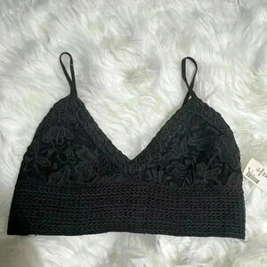 Aeropostale- NWT Lace Tie-Back Cropped Cami